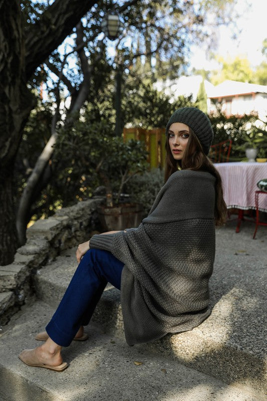 Cozy Chic Parisian Plume: The Bouclé Rib Knit Beret