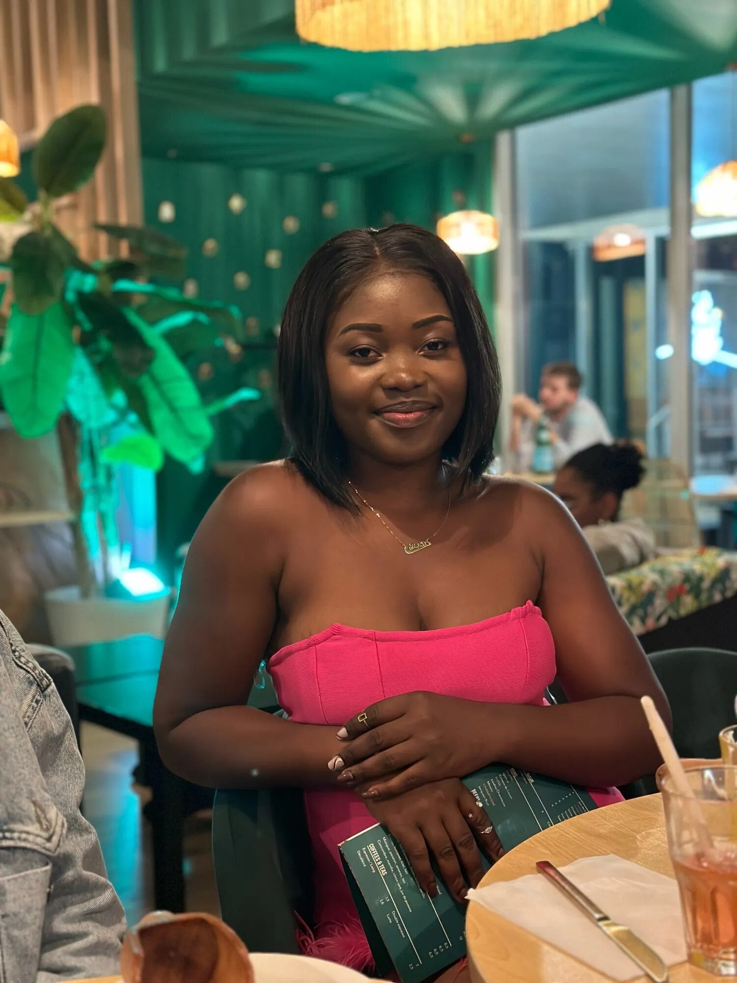 BHG Hair "Bob-to-go: The Glide-on Glamour" Wig