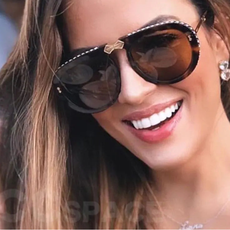 FlexNFlick RetroGem Shades – Foldable UV400 Vintage Sunglasses