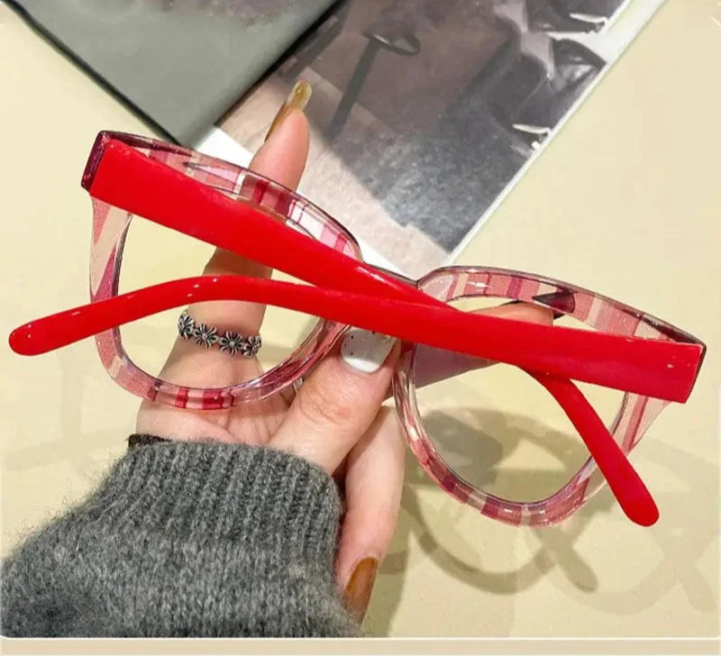 Rainbow Chic Mystique: The Ultimate Cat-Eye Clique Frames